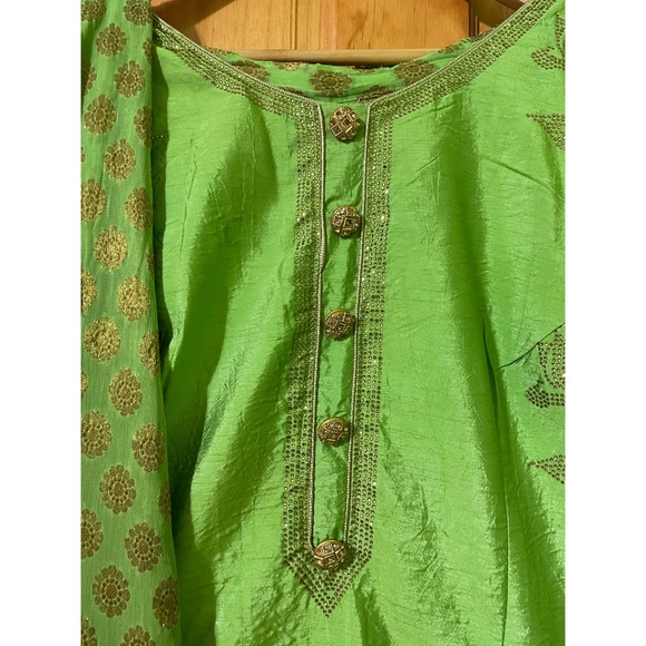 Green and Gold Embroidered Salwar Kameez - Picture 2 of 5